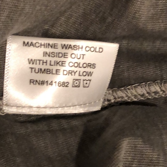 Girl Dangerous Short-Sleeve Graphic Tee Girl Dangerous Moss M - Picture 8 of 10